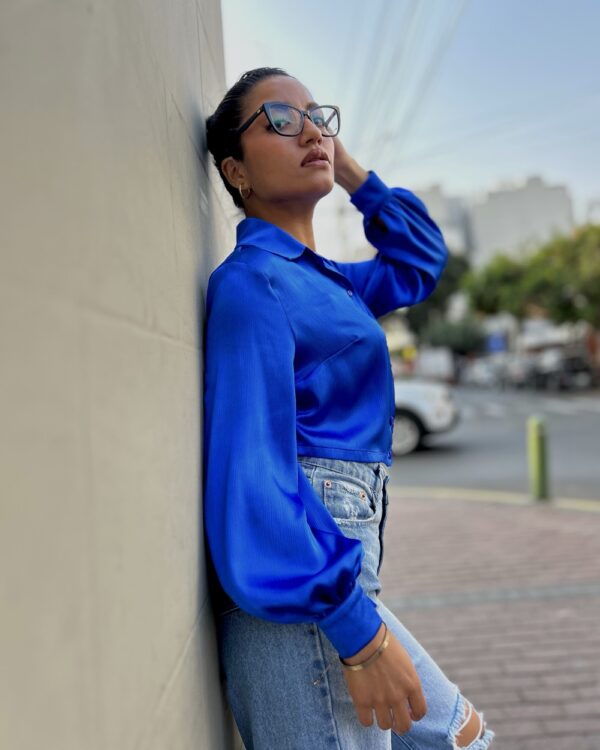 Giorget Crop Blouse// Blue - Image 2